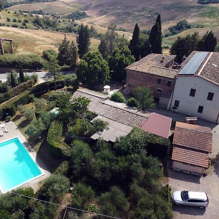 B&B Le Logge Di Sopra Asciano Bagian luar foto