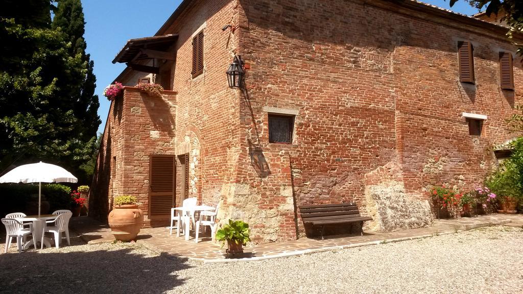 B&B Le Logge Di Sopra Asciano Bagian luar foto